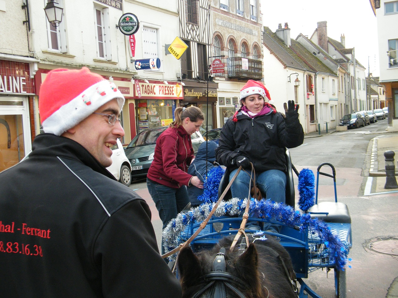 Baptêmes en attelage dans les rues de Courville sur Eure / Noël 2013